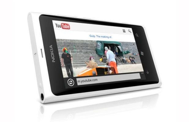 Nokia 800 Lumia white