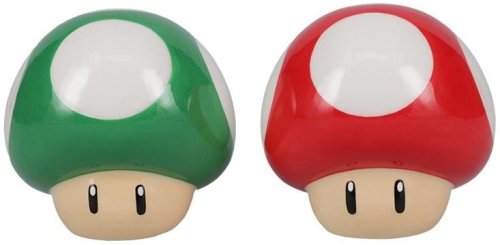 Paladone SUPER MARIO - Mushrooms - Salt and Pepper Shakers Set